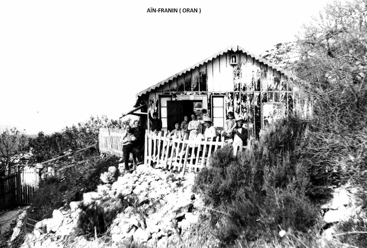 893- TEJERA - Un Cabanon.JPG